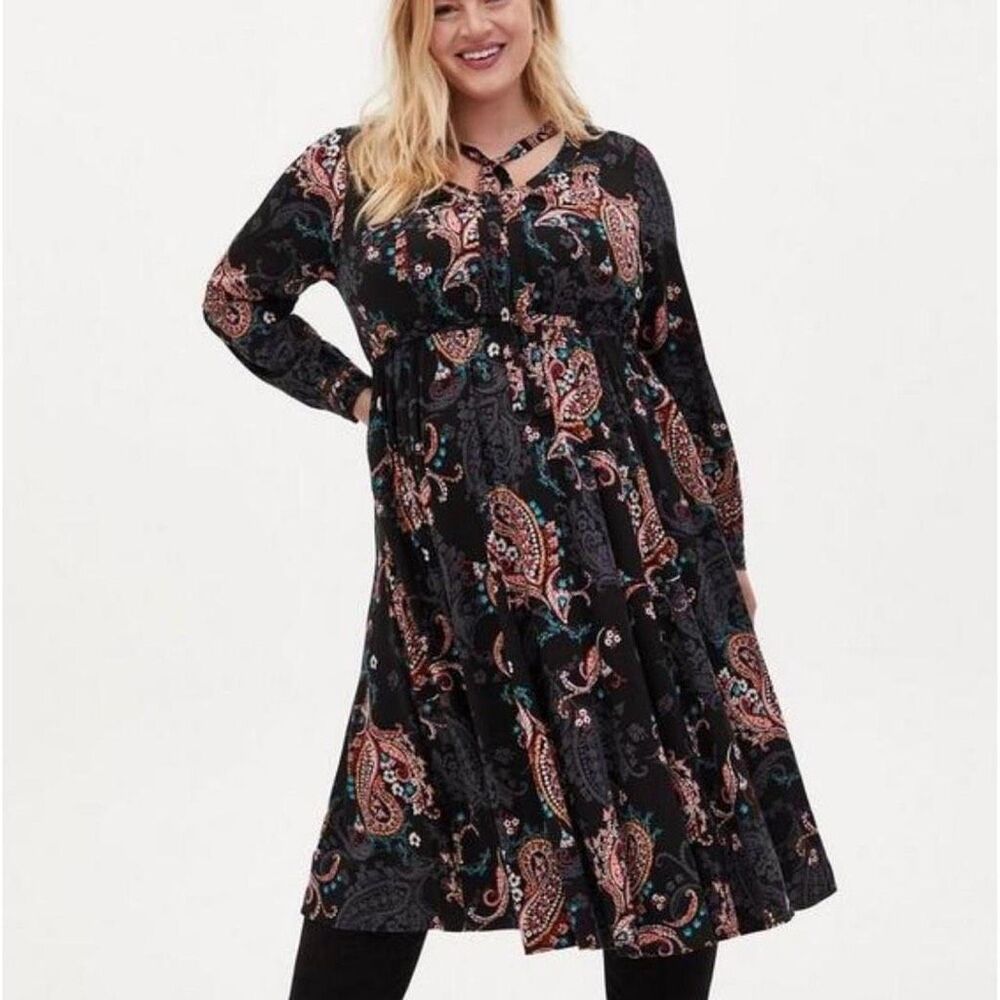 Torrid Midi Challis Skater Dress in Paisley Black Plus Size 2X